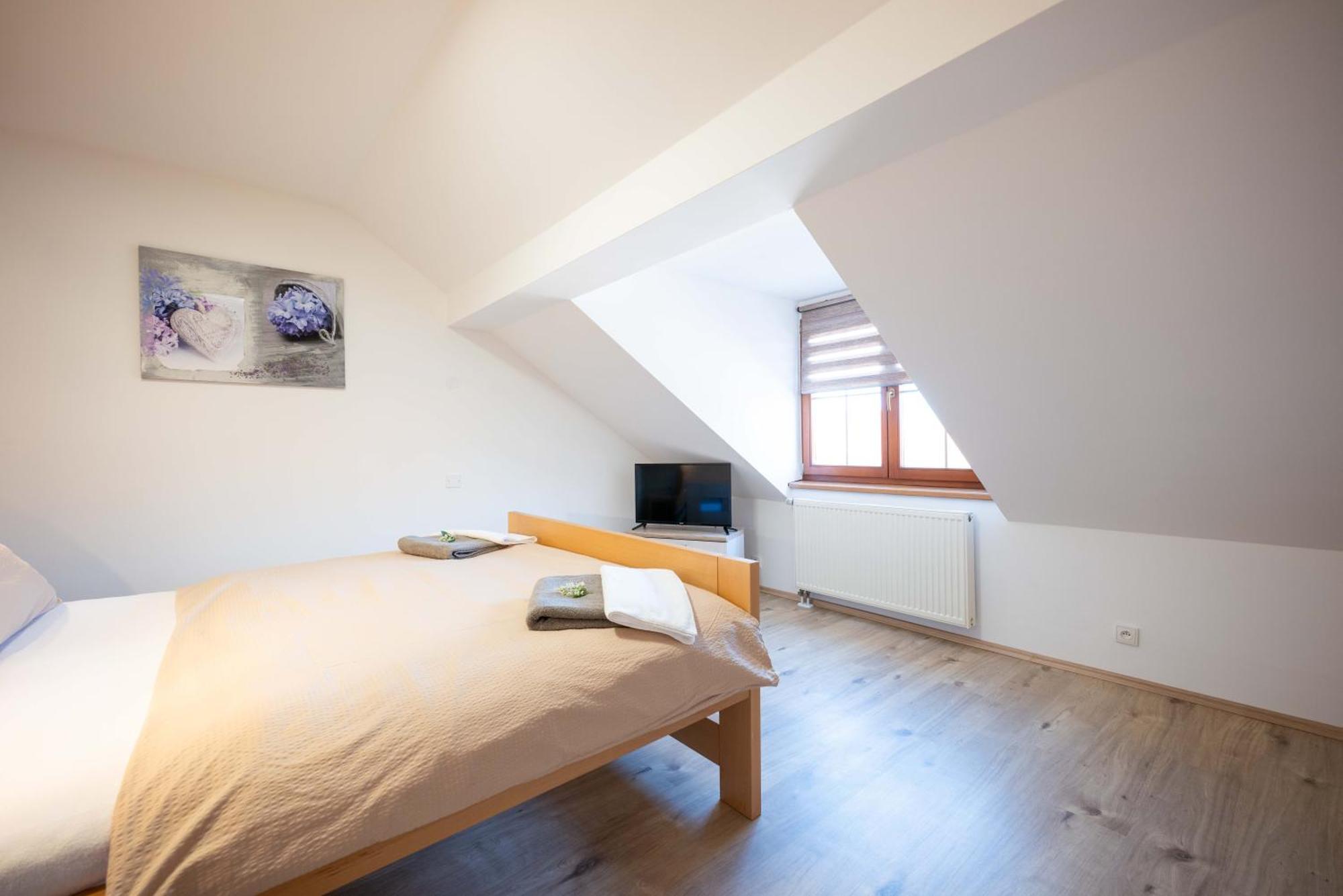 Papi Apartman Valtice Buitenkant foto