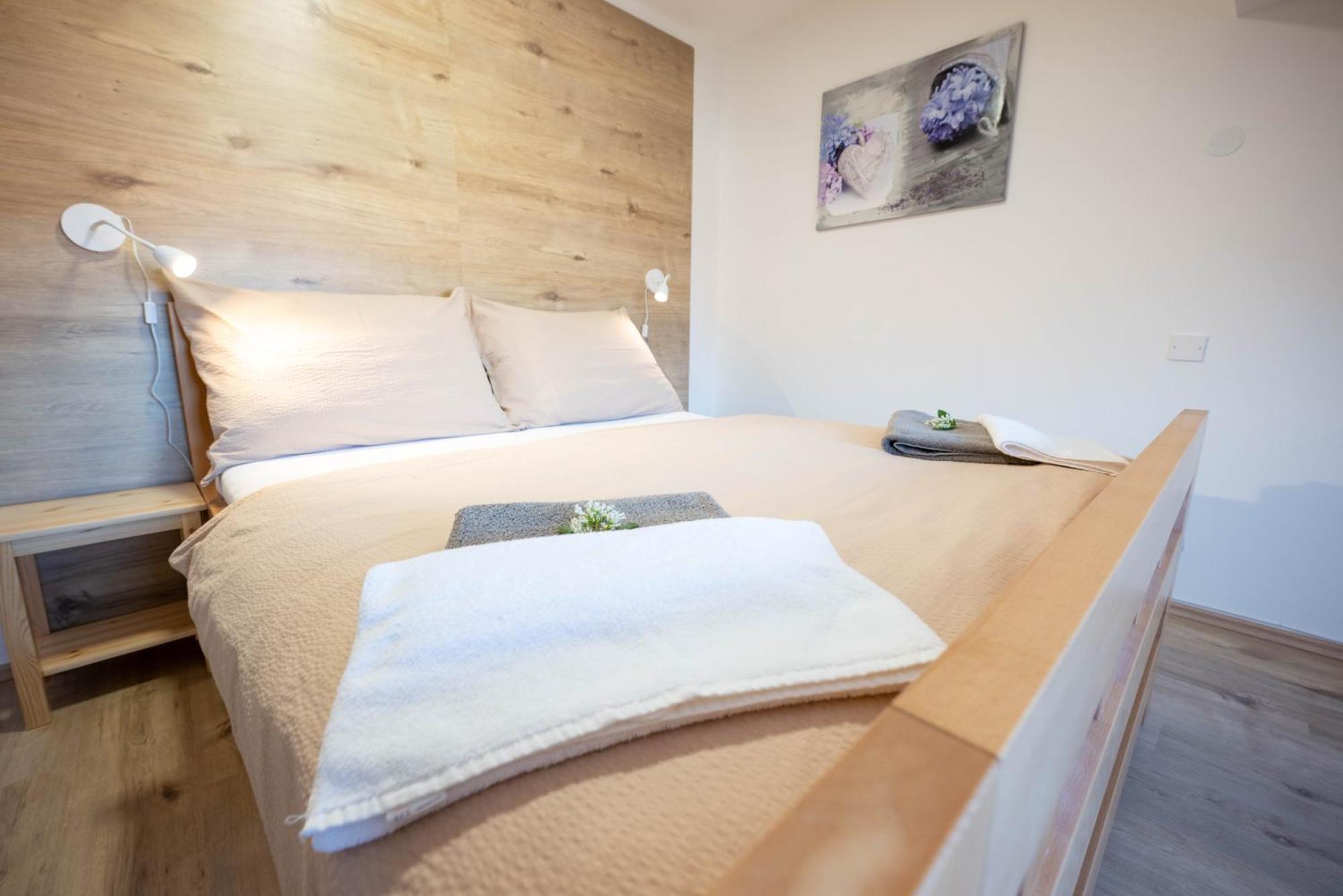 Papi Apartman Valtice Buitenkant foto