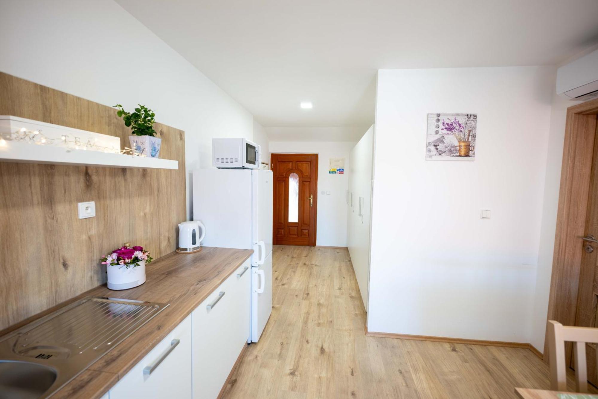 Papi Apartman Valtice Buitenkant foto